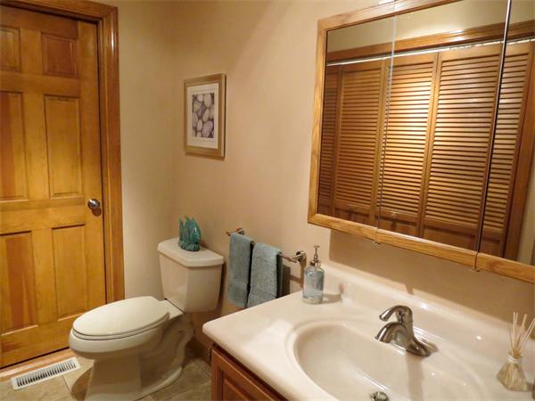 5 Houghton Road Sutton, MA 01590 - Photo 12 of 26 a bathroom with a sink a toilet and tub