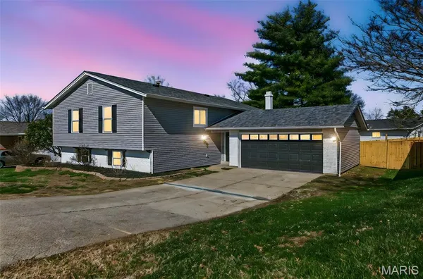 $430,000 | 242 Berlekamp Drive, St. Charles, MO 63303