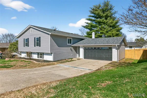 $430,000 | 242 Berlekamp Drive, St. Charles, MO 63303