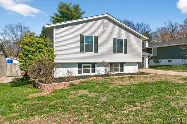 $430,000 | 242 Berlekamp Drive, St. Charles, MO 63303