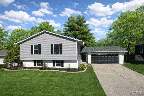 $430,000 | 242 Berlekamp Drive, St. Charles, MO 63303