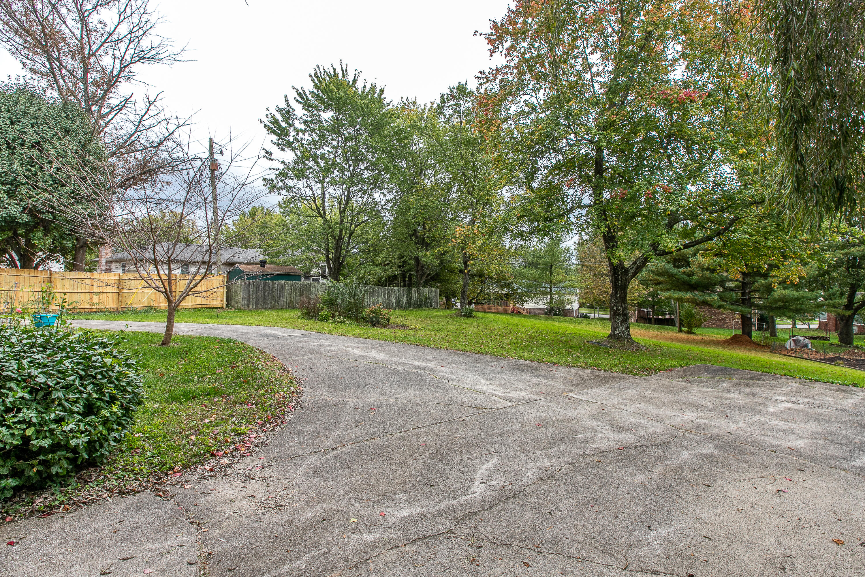3381 Pepperhill Road Lexington, KY 40502 - Photo 49 of 55 2-16