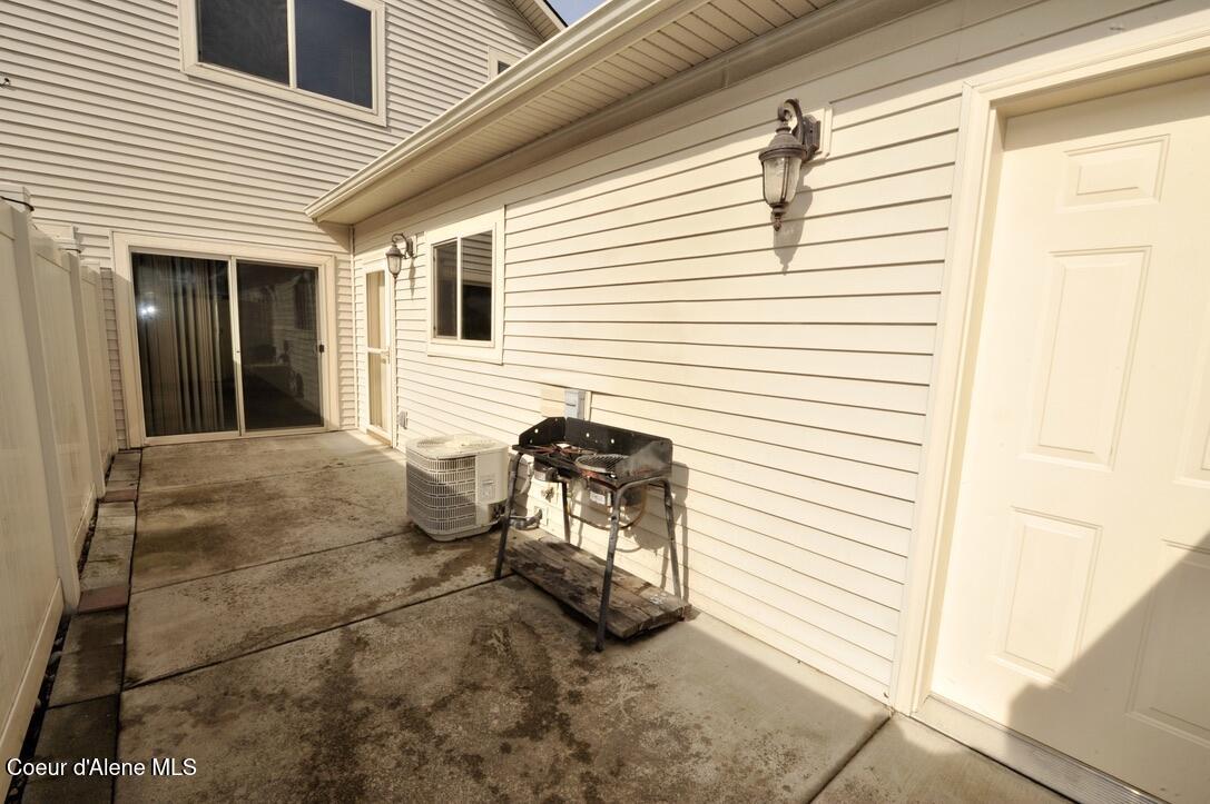 1315 Mordyl Loop Post Falls, ID 83854 - Photo 32 of 51 Mordyl 1315_patio towards slider