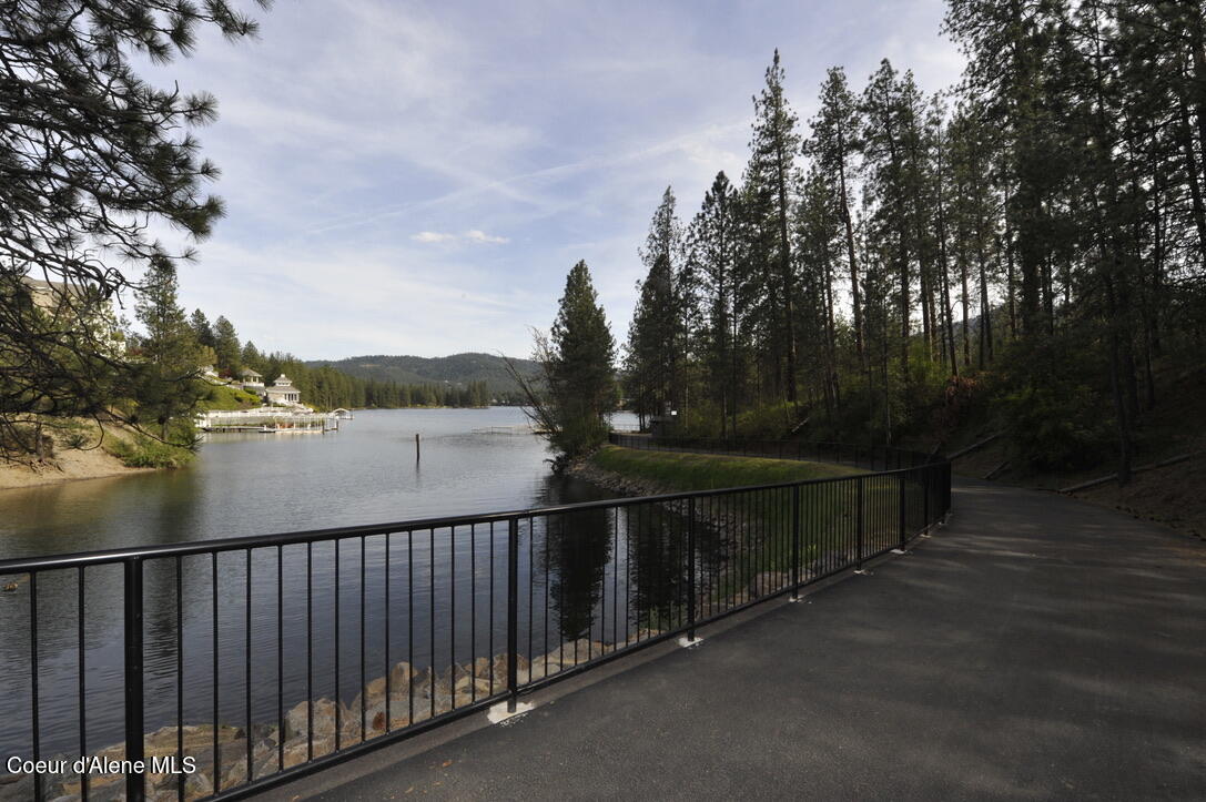 1315 Mordyl Loop Post Falls, ID 83854 - Photo 47 of 51 Mordyl 1315_park walking trail + lake