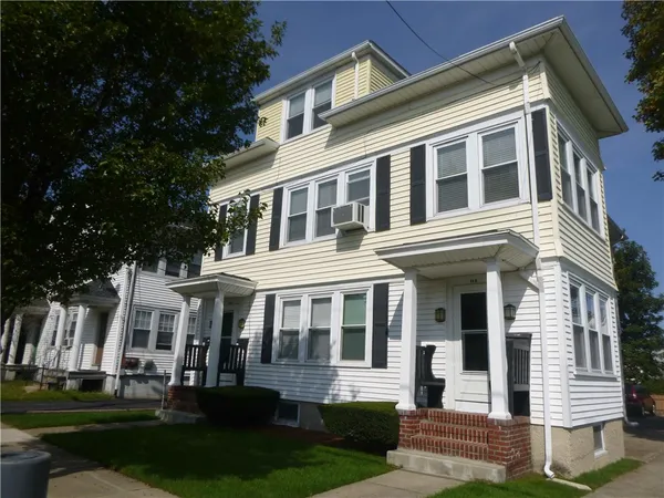$1,650 | 112 Brewster Street, Unit 3, Pawtucket, RI 02860