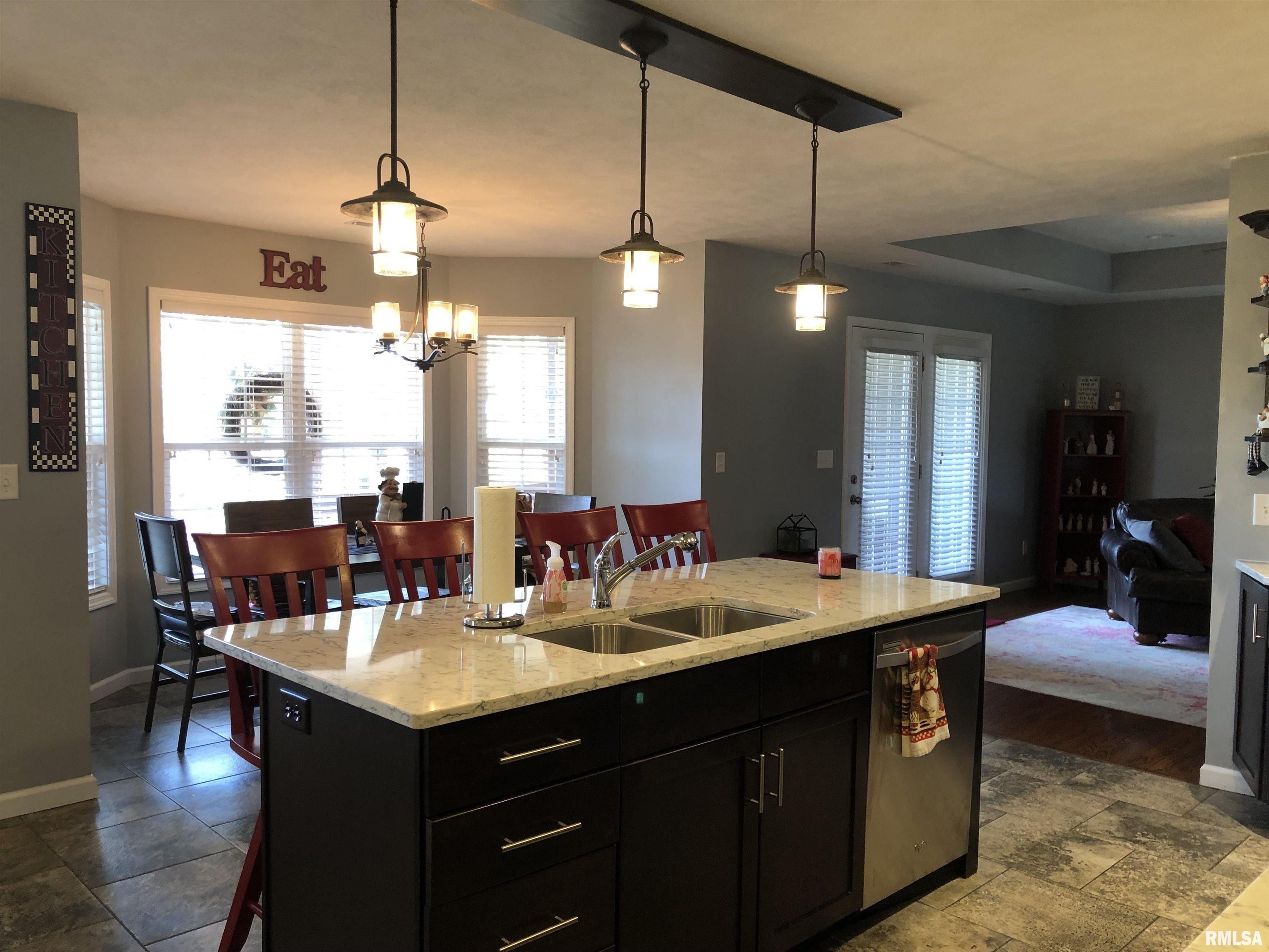 2302 Spring Lane Marion, IL 62959 - Photo 11 of 30 Gallery Image 11