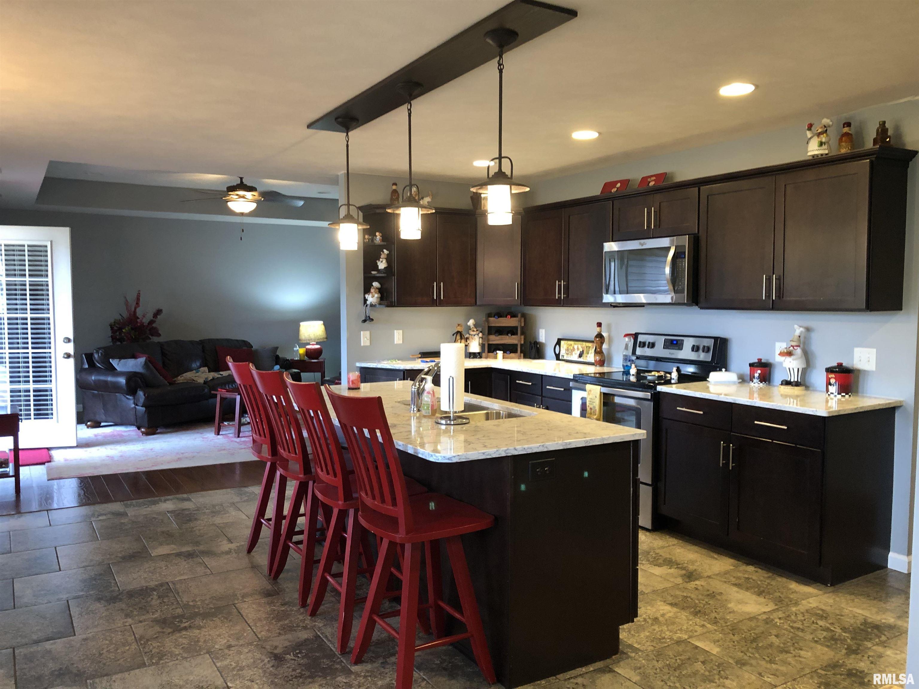 2302 Spring Lane Marion, IL 62959 - Photo 9 of 30 Gallery Image 9