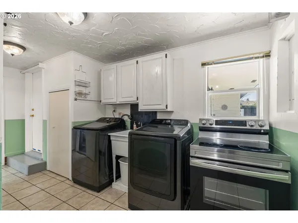 $440,000 | 2956 Willakenzie Road, Eugene, OR 97401