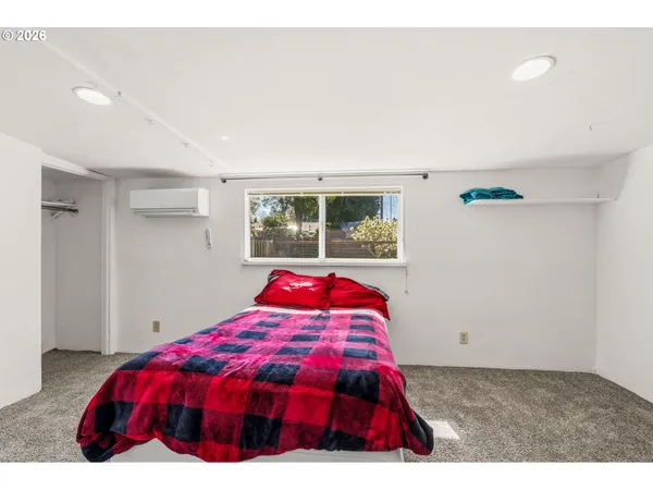 $440,000 | 2956 Willakenzie Road, Eugene, OR 97401