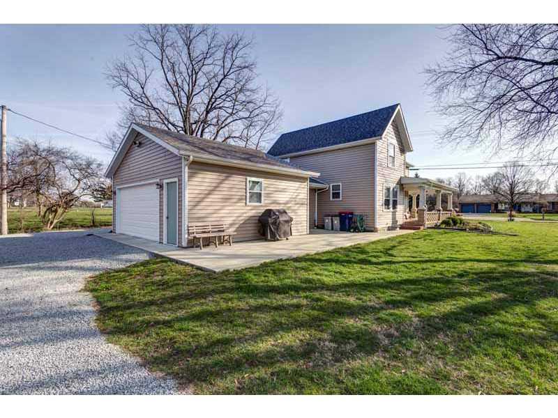 1608 Echo Lake Drive Piqua, OH 45356 - Photo 2 of 21