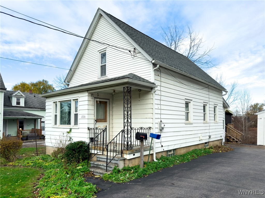 1276 Indian Church Road West Seneca, NY 14224 - Photo 2 of 32