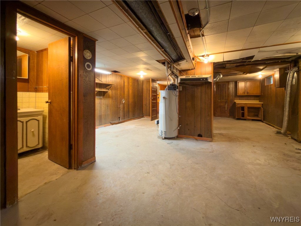 1276 Indian Church Road West Seneca, NY 14224 - Photo 21 of 32 Basement Full Bathroom