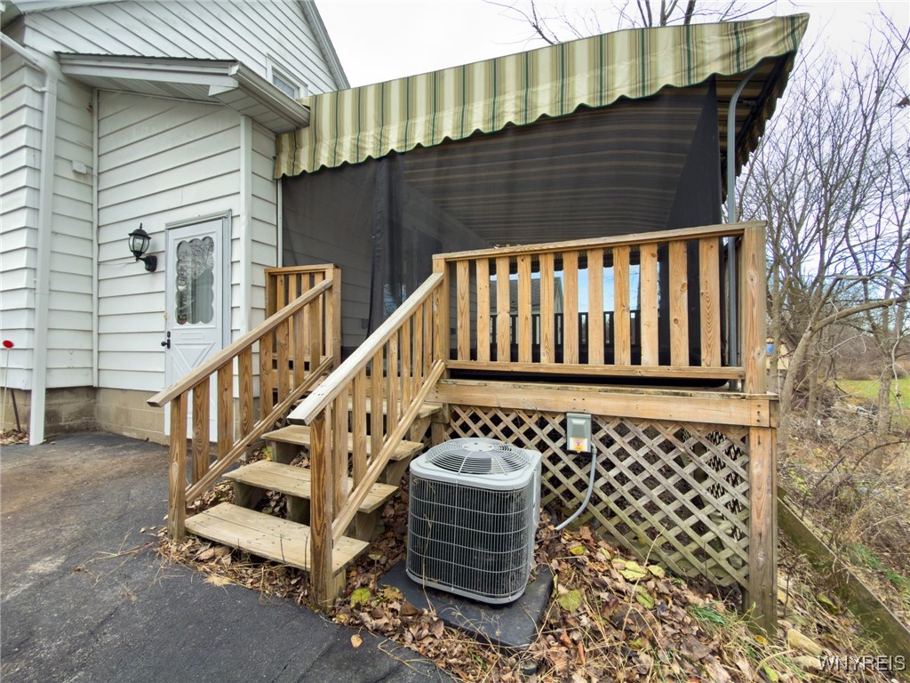 1276 Indian Church Road West Seneca, NY 14224 - Photo 28 of 32