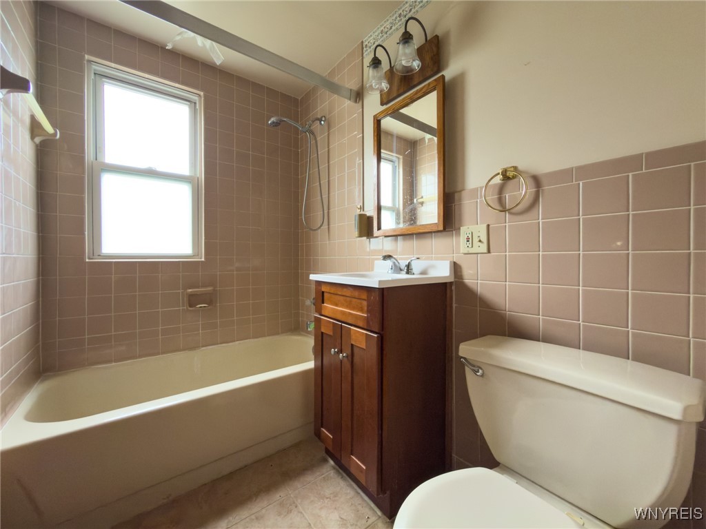 1276 Indian Church Road West Seneca, NY 14224 - Photo 8 of 32