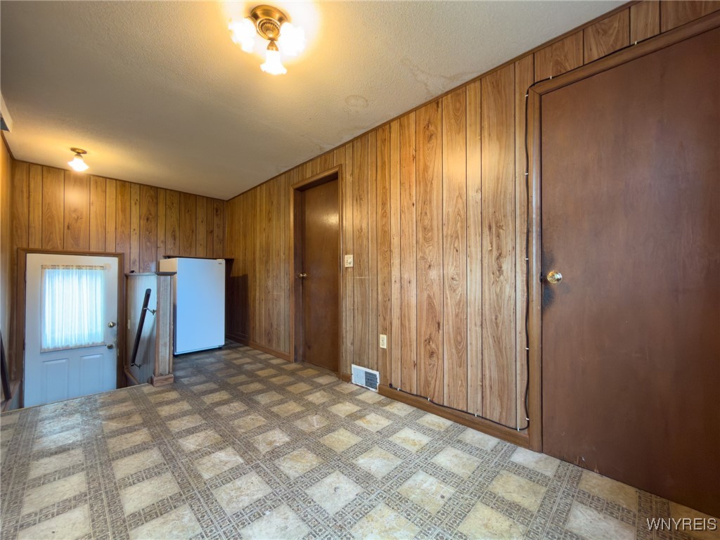 1276 Indian Church Road West Seneca, NY 14224 - Photo 10 of 32 Back Hall/Room/Entry