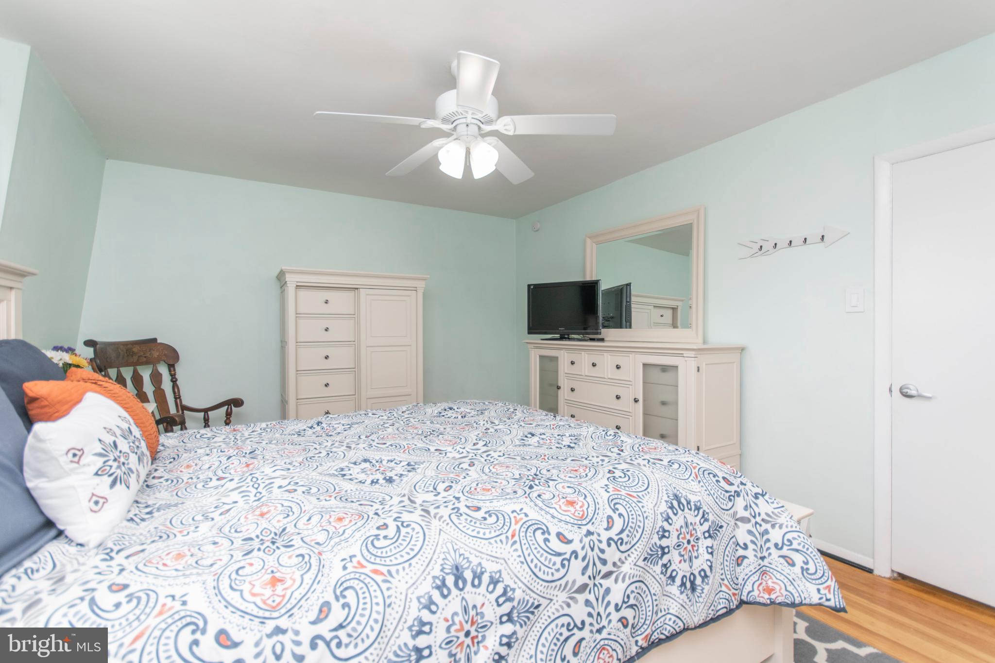 805 Avon Road Philadelphia, PA 19116 - Photo 13 of 30