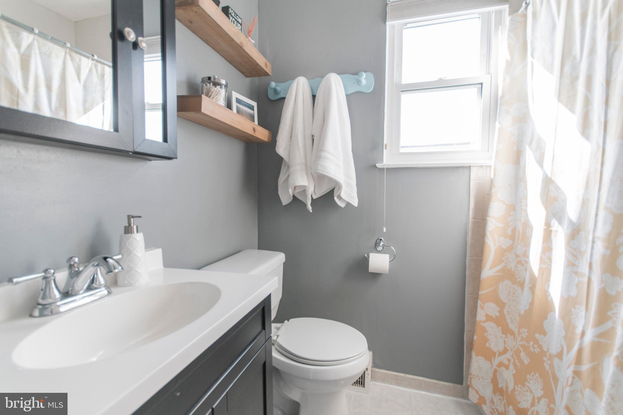 805 Avon Road Philadelphia, PA 19116 - Photo 14 of 30
