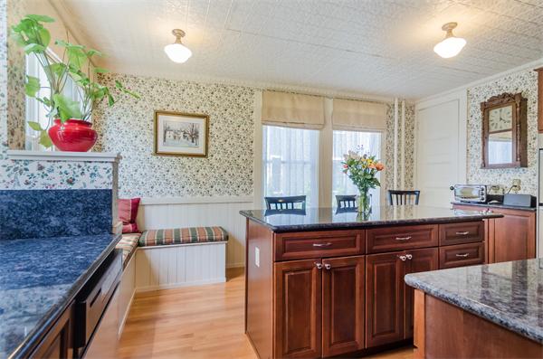 144 Dickerman Road Newton, MA 02461 - Photo 9 of 25 Gallery Image 9