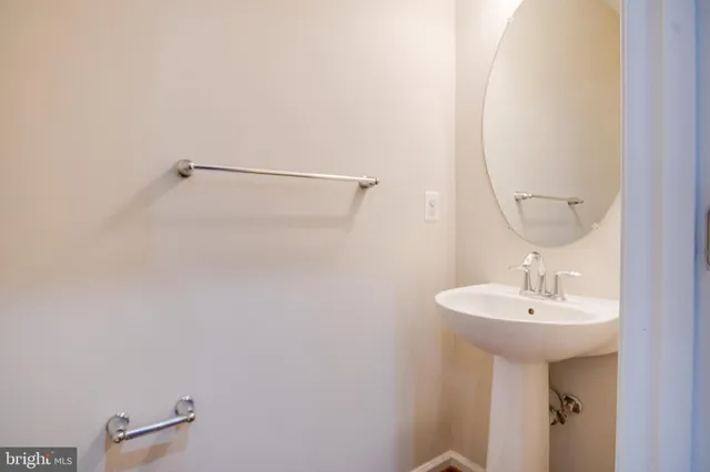 $3,200 | 709 Hidden Oak Lane, Glen Burnie, MD 21060