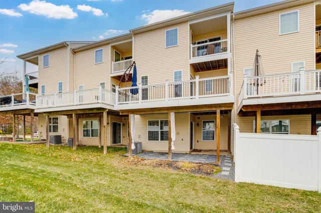 $3,200 | 709 Hidden Oak Lane, Glen Burnie, MD 21060