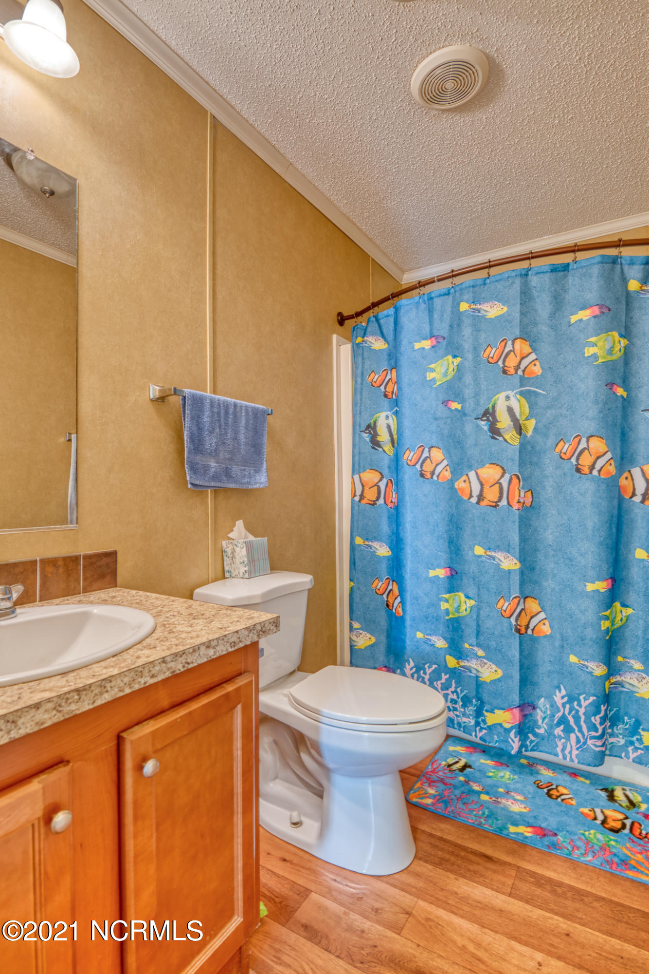 60 Gerainium Road Hampstead, NC 28443 - Photo 25 of 31 Second Bath 2