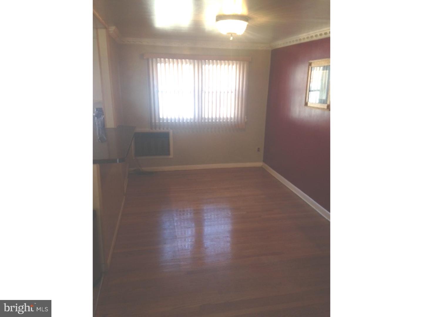 7449 Brockton Road Philadelphia, PA 19151 - Photo 8 of 13 Dining Room