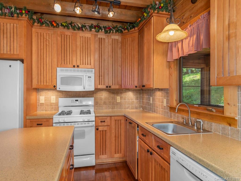292 Hickory Ridge Road Hot Springs, NC 28743 - Photo 6 of 28 Gallery Image 6