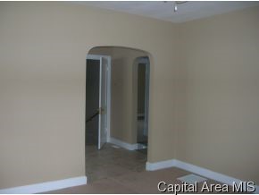 2019 North 17th Street Springfield, IL 62702 - Photo 3 of 11