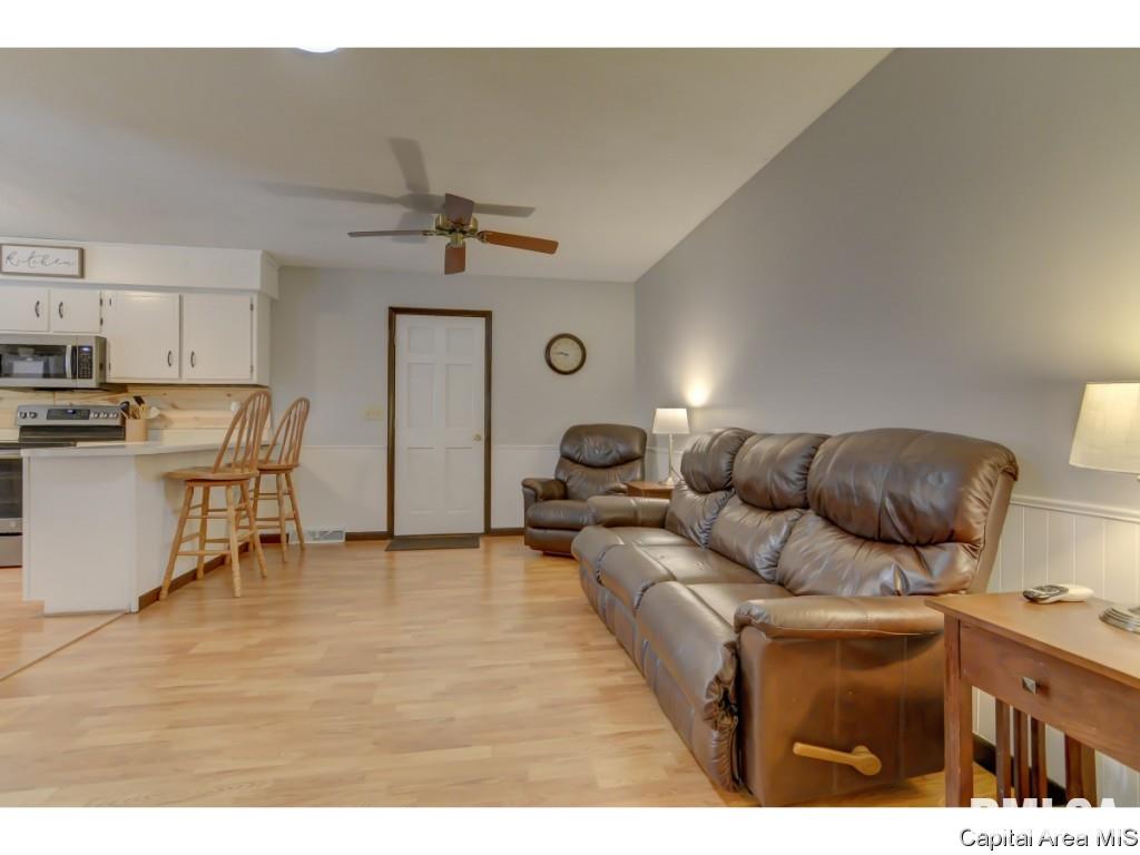 609 Deerfield Road Chatham, IL 62629 - Photo 8 of 34 Gallery Image 8