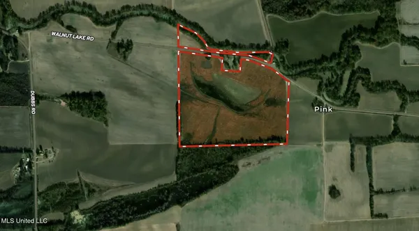 $275,500 | Lake Drive, Dundee, MS 38626