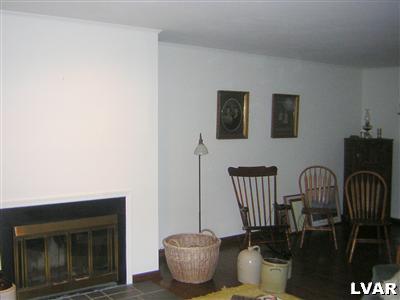 192 Springhouse Road Allentown, PA 18104 - Photo 2 of 3 Gallery Image 2