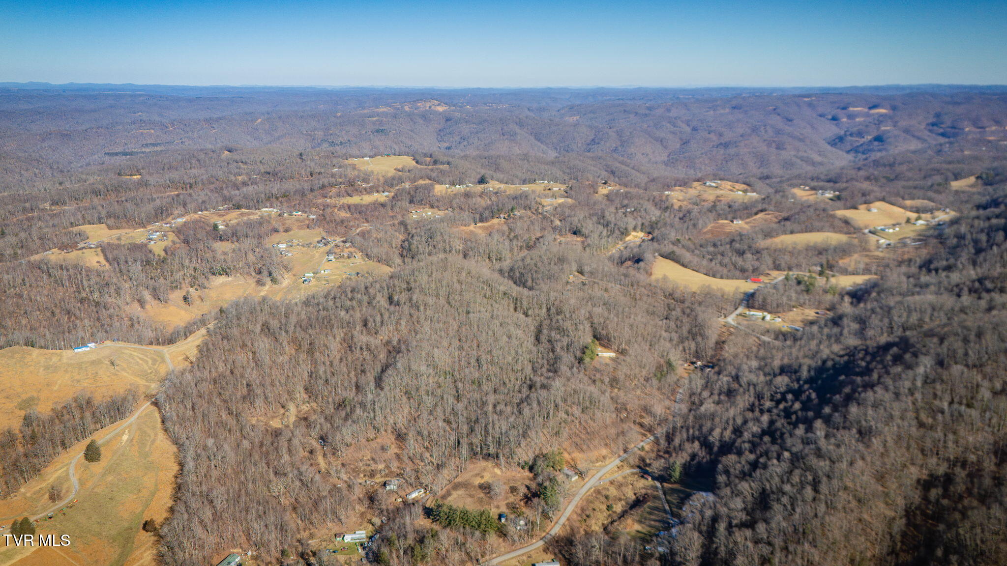 3630 Combs Rdg Road Honaker, VA 24260 - Photo 4 of 15 108