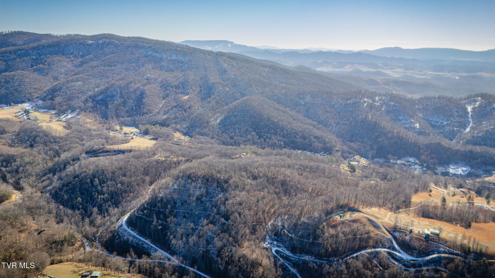 3630 Combs Rdg Road Honaker, VA 24260 - Photo 6 of 15 112