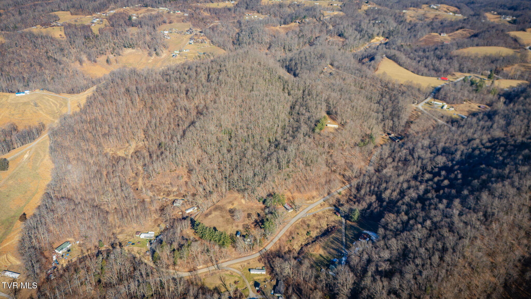 3630 Combs Rdg Road Honaker, VA 24260 - Photo 9 of 15 107