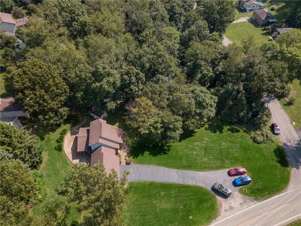 325 Barclay Hill Road Beaver, PA 15009 - Photo 2 of 25
