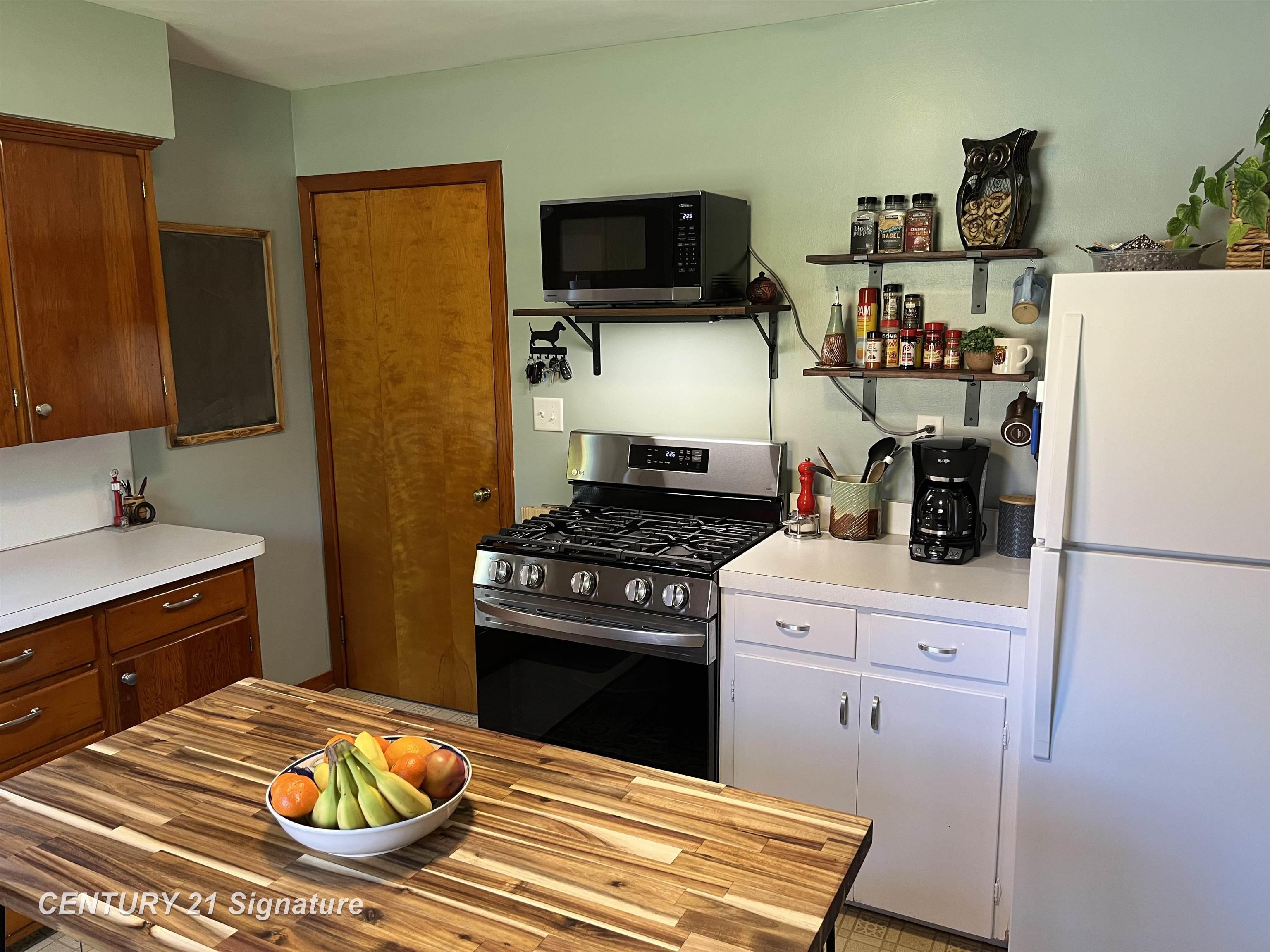 2455 Bullock Road Bay City, MI 48708 - Photo 11 of 41 50158335-9fff1bd8-e6a4-479c-93f4-bad994546f36.JPG