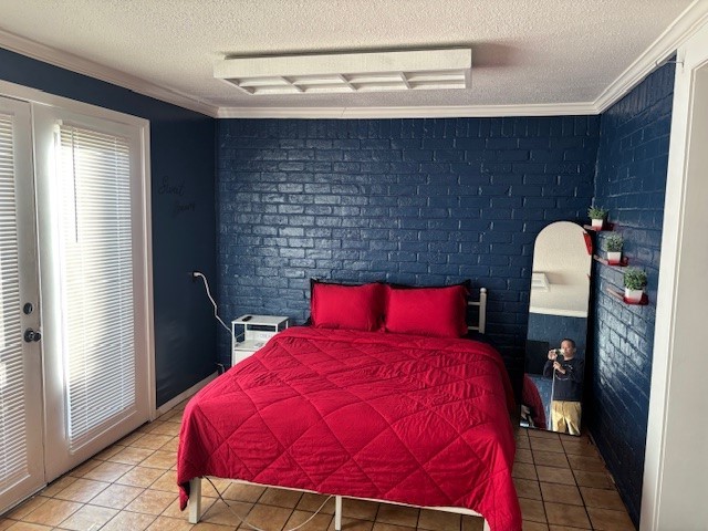 7003 Pyron Way Houston, TX 77036 - Photo 7 of 26 a bedroom with a bed and a mirror