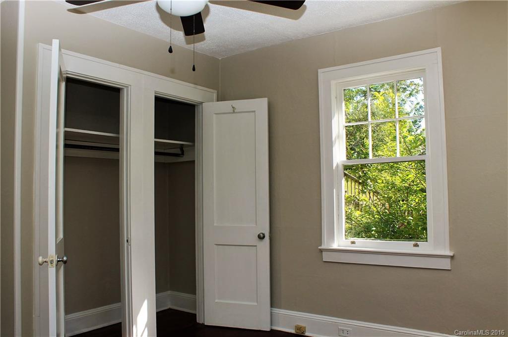 481 Sand Hill Road Asheville, NC 28806 - Photo 5 of 16