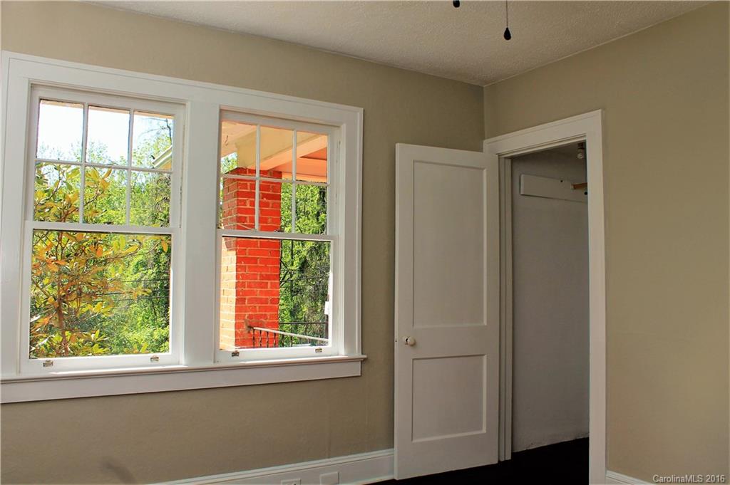 481 Sand Hill Road Asheville, NC 28806 - Photo 6 of 16