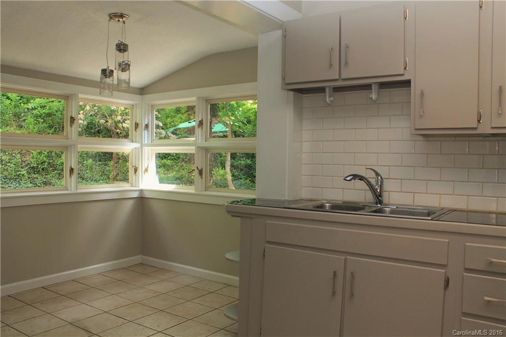 481 Sand Hill Road Asheville, NC 28806 - Photo 9 of 16