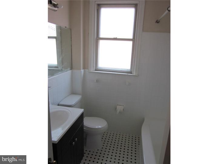 2757 Rhawn Street Philadelphia, PA 19152 - Photo 7 of 12 Gallery Image 7