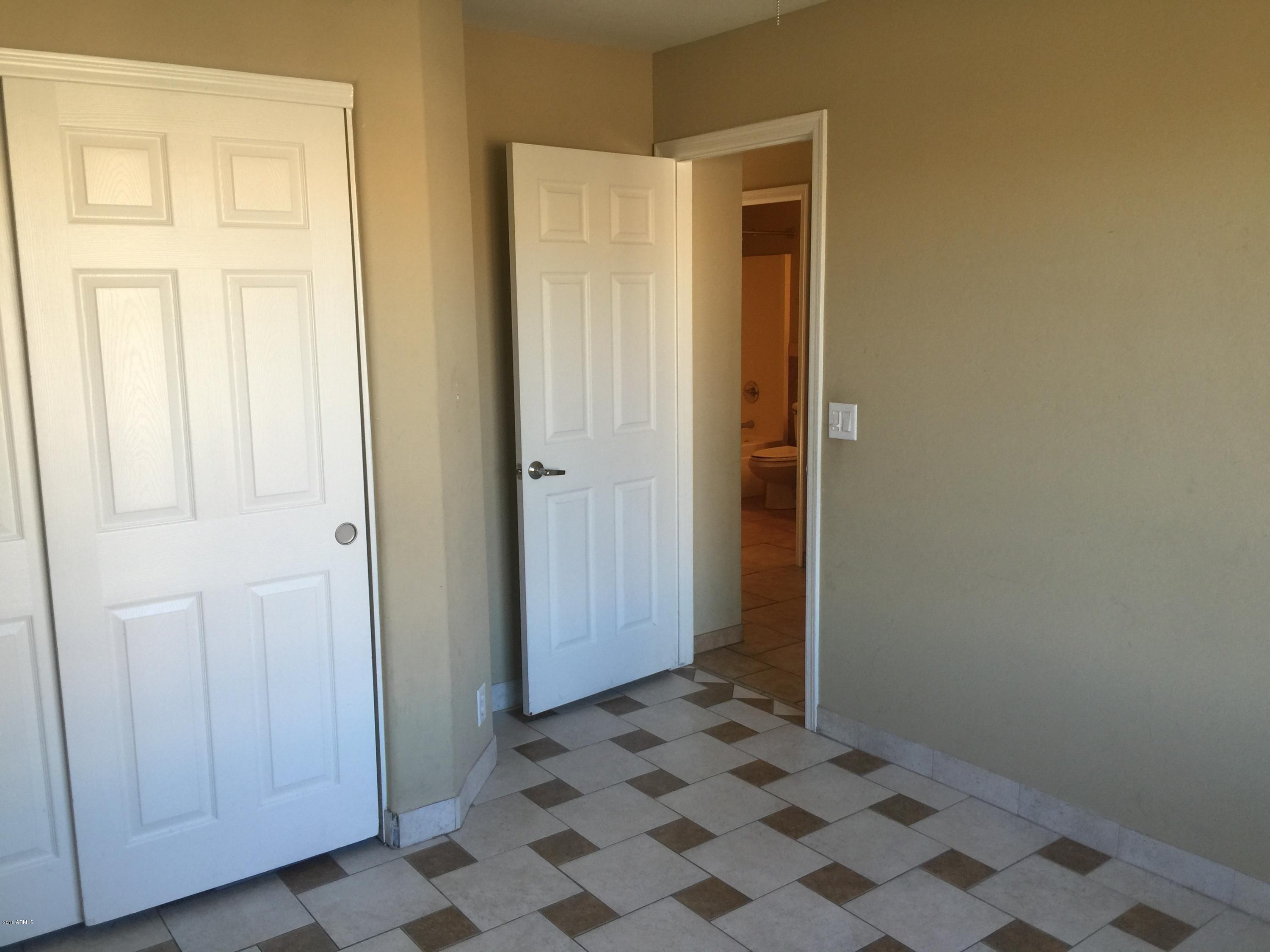 929 East Harwell Road Phoenix, AZ 85042 - Photo 19 of 20 Smalley - 10 of 19