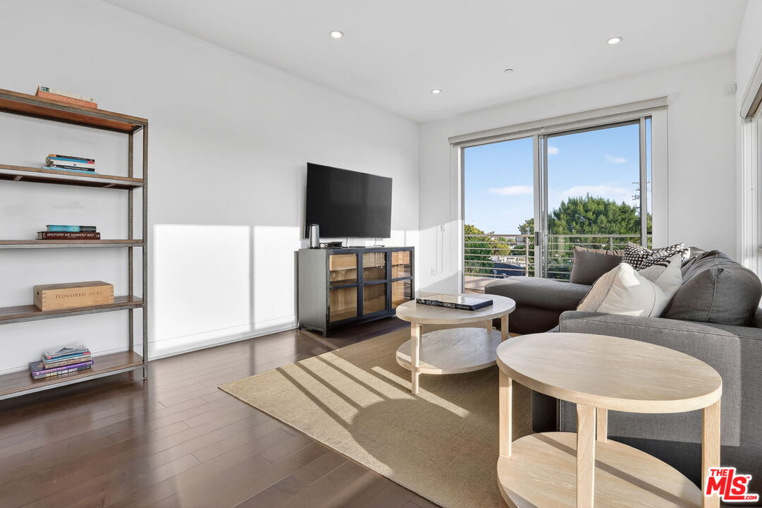 7857 West Manchester Avenue, Unit PH9 Playa del Rey, CA 90293 - Photo 11 of 31