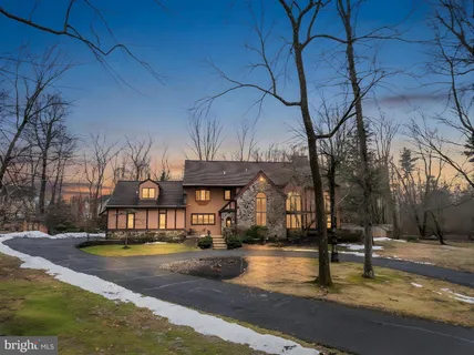 $1,499,000 | 25 Creekside Drive, Ivyland, PA 18974