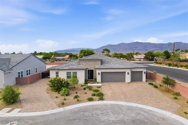 $1,399,900 | 5702 Kings Blf Avenue, Las Vegas, NV 89131