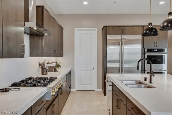 $1,399,900 | 5702 Kings Blf Avenue, Las Vegas, NV 89131