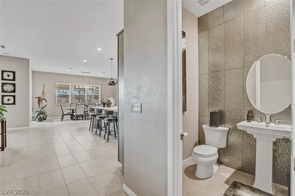 $1,399,900 | 5702 Kings Blf Avenue, Las Vegas, NV 89131
