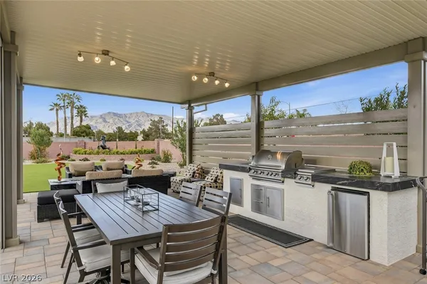 $1,399,900 | 5702 Kings Blf Avenue, Las Vegas, NV 89131