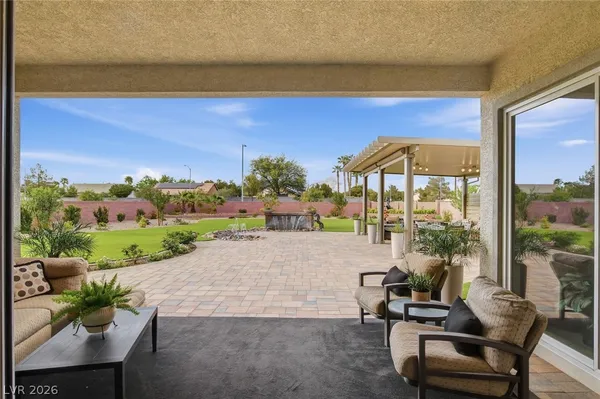 $1,399,900 | 5702 Kings Blf Avenue, Las Vegas, NV 89131