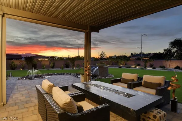 $1,399,900 | 5702 Kings Blf Avenue, Las Vegas, NV 89131